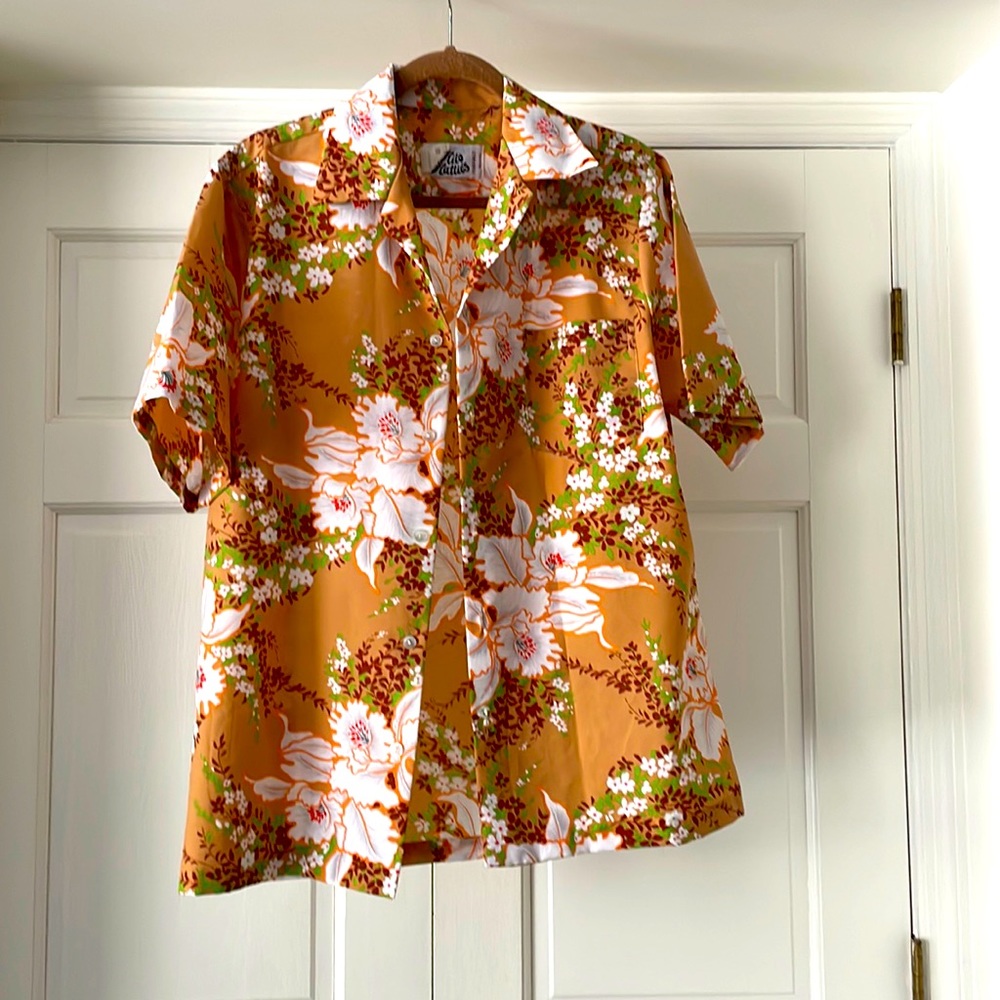 Men’s Hawaiian shirt, size large